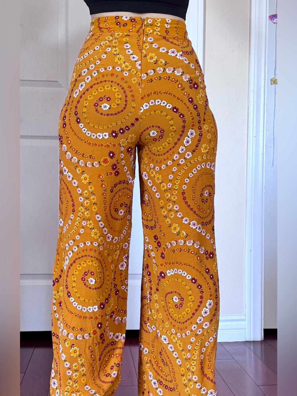 Forever 21 Mustard Yellow Floral Swirl-Print Wide Leg Pants - Picture 4 of 9